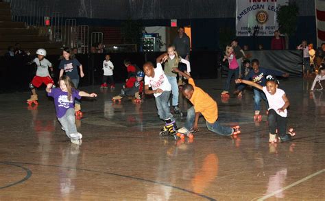 Roller boogie: Families rock the rink at Carson Skate Night | Article ...