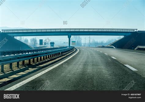 Bridge Side View 的图像结果