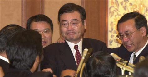 【政界徒然草】自民党総裁選に向け接近、石原派と谷垣グループの「弱小連合」気になるウラ事情（2/4ページ） - 産経ニュース