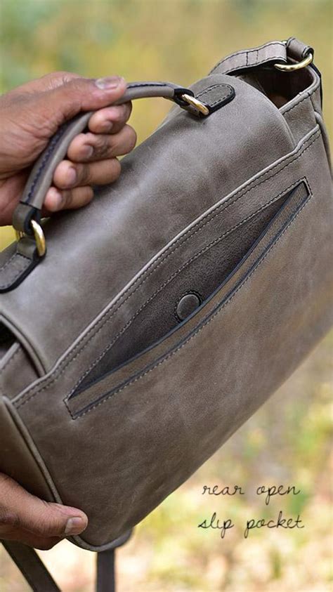 Dove Scottie by Chiaroscuro