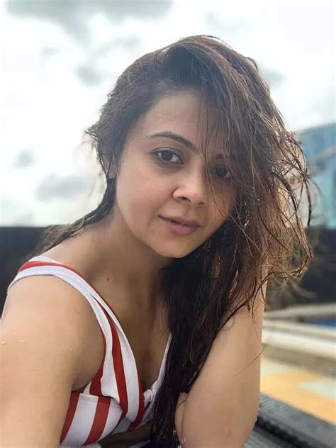 Bikini-clad Devoleena Bhattacharjee sets hearts racing as she chills by ...