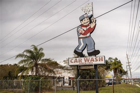Abandoned car wash in central FL : r/AbandonedPorn