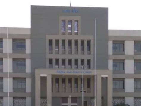 Botad Accident Case: Lawyer Parmar Acquits Accused | Court Frees Man