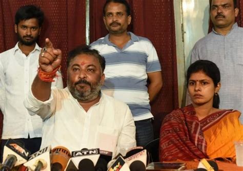 Expelled BJP leader Dayashankar Singh calls Mayawati a 'dog', later ...