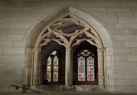 Gothic Architecture: Key Characteristics, History, & Examples 2025
