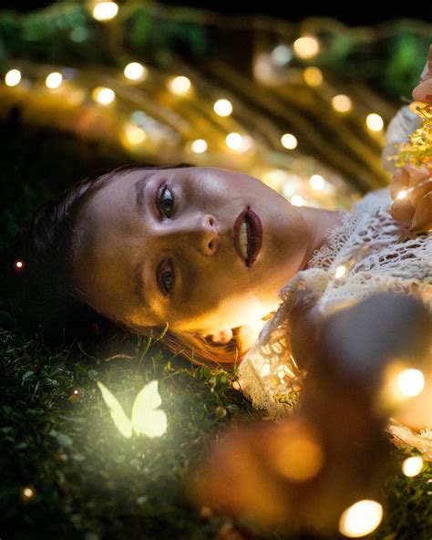 The Distinctive Creative | “𝘉𝘦𝘯𝘦𝘢𝘵𝘩 𝘵𝘩𝘦 𝘣𝘶𝘣𝘣𝘭𝘦𝘴 𝘢𝘯𝘥 𝘣𝘦𝘢𝘶𝘵𝘺, 𝘎𝘭𝘪𝘯𝘥𝘢’𝘴 𝘩𝘦𝘢𝘳𝘵 𝘴𝘩𝘪𝘯𝘦𝘴 𝘫𝘶𝘴𝘵 𝘢𝘴 𝘣𝘳𝘪𝘨𝘩𝘵 ...