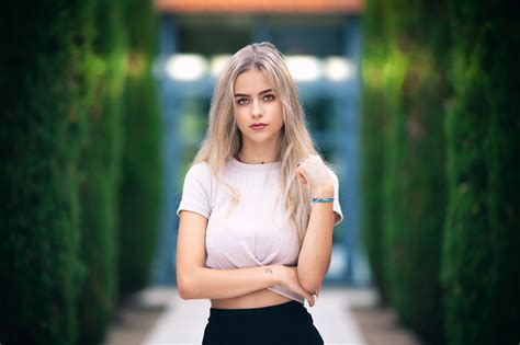 Blonde Girl Depth Of Field Wallpaper,HD Girls Wallpapers,4k Wallpapers,Images,Backgrounds,Photos ...