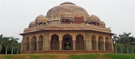 Time-honored Shah Alam Tomb and Mosque, Wazirabad, Delhi - another ...