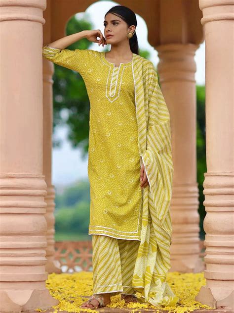 Bandhani Suits - Buy Bandhani Suits Online in India | Libas