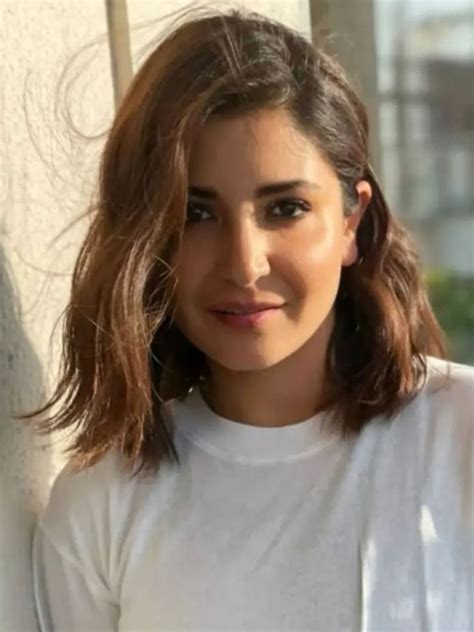 Anushka Sharmas Face Pack For Dewy Skin