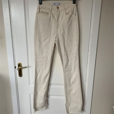 Zara Women's Cream Jeans | Depop