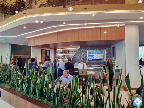 Lounge Review: The Club CLT and Centurion Lounge Charlotte Airport | 2B ...