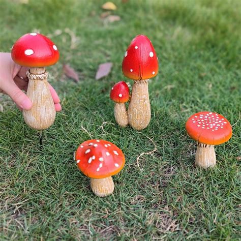 Amazon.com: OFFSCH 3pcs Resin Mushroom Ornament Mini Figurines in Bulk ...