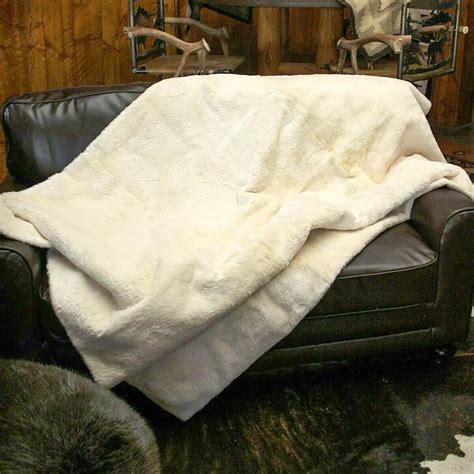 Real Fur Blankets – True North Furs
