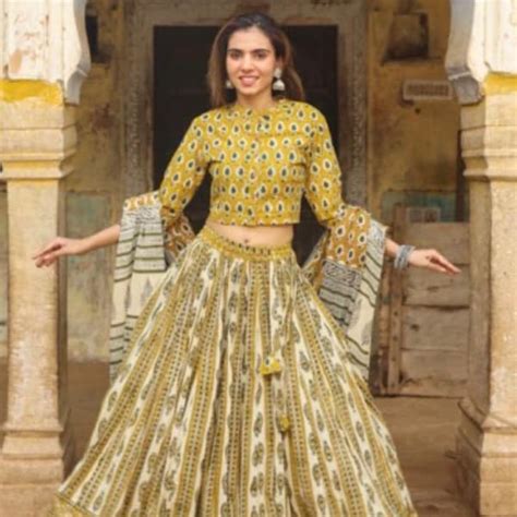 Buy Sabyasachi Lehenga Online In India - Etsy India