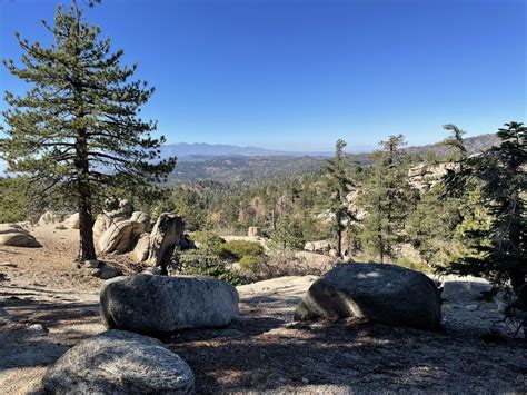 7 Best Lake Arrowhead Hiking Trails » The Modern Female Hiker