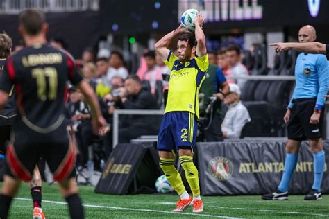 Deadspin | Nashville SC secures draw vs. Atlanta United behind Daniel ...