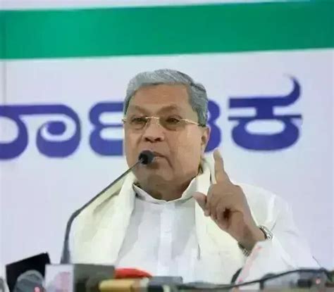 ರಾಷ್ಟ್ರ ಧ್ವಜ ಹಾರಿಸುವ ಬದಲು ಕೇಸರಿ ಧ್ವಜ ಹಾರಿಸಿದ್ದು ಸರಿಯಲ್ಲ: ಸಿಎಂ ...