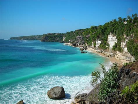 8 Wisata Pantai Dekat Dengan Jakarta, Bisa Kamu Dikunjungi Bersama ...