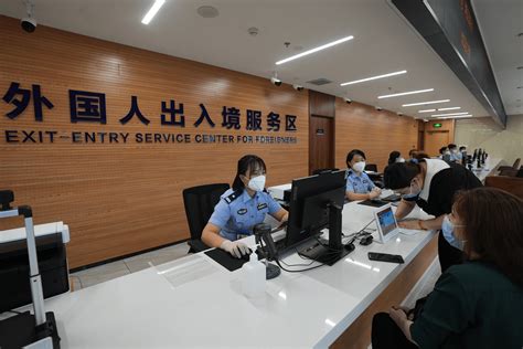 广州启用全新中国公民出入境接待大厅
