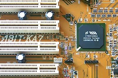Thunderbird Irongate en KX133 compatibiliteits test - Tweakers
