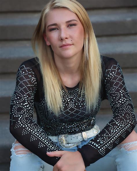 Brittney Moore (@brittneymoore.official) • Instagram photos and videos