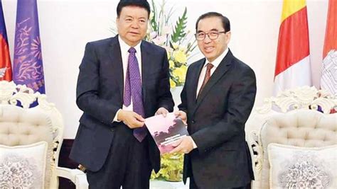 中国捐550万美元帮柬埔寨繁育珍稀树苗 - 柬埔寨头条