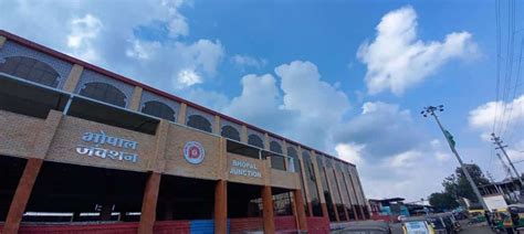 Bhopal Junction: Rail ministry shares images of state-of-the-art ...