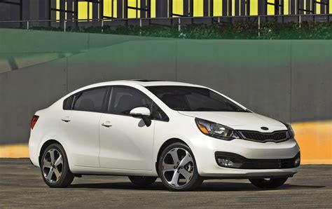 2015 Kia Rio Sedan - HD Pictures @ carsinvasion.com