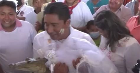 Video: Mexico mayor ‘marries’ crocodile to honour age-old indigenous ritual