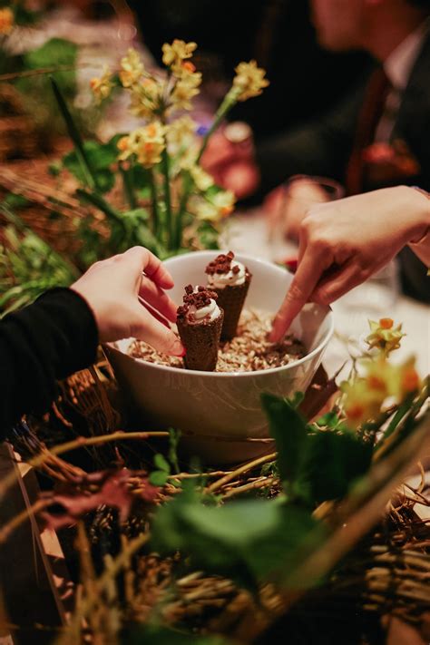 ROW 7 – Emily Thompson Flowers