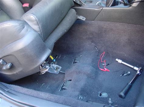 2005 Subaru Outback 2.5 Key Fob Programming 的图像结果