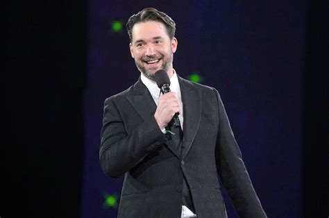 Reddit Founder Alexis Ohanian Sounds Off on TikTok Ban | Entrepreneur - The Entrepreneurs Weekly