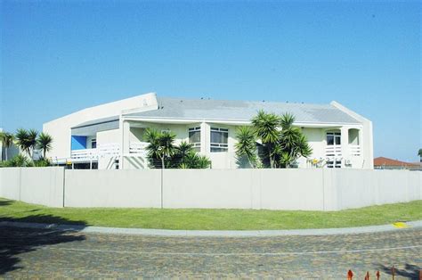 BEACHWOOD INN (Melkbosstrand, Cape Town) - B&B Reviews, Photos, Rate ...