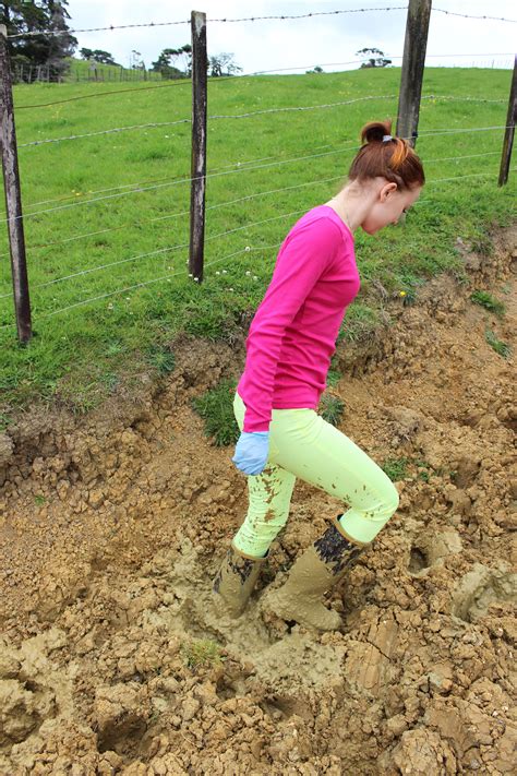 Pin by Crazytdthis Smith on Women in Wellies | Cute rain boots, Wellies ...