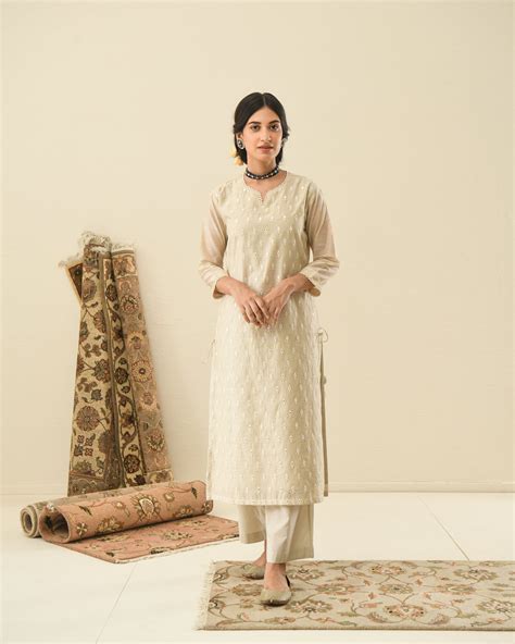 AFREEN BEIGE KURTA SET WITH PRINTED DUPATTA – Karaj jaipur