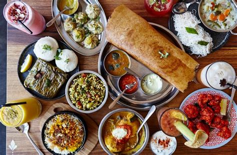 Find Out All About the Most Delicious and Mouthwatering Indian Street ...