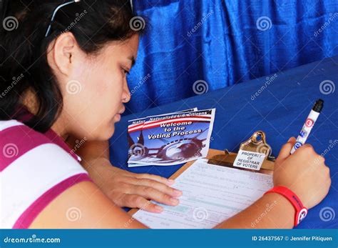 Naturalized Citizen Registering To Vote Editorial Photography - Image ...