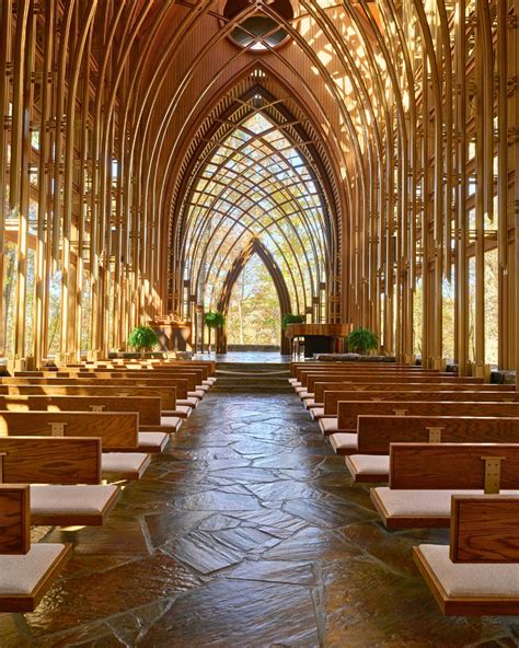 Thorncrown Chapel is a beautiful glass church in the Ozark Mountains ...