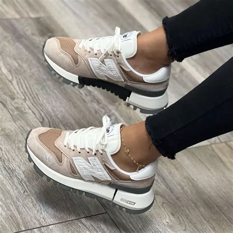The best neutral sneakers for women – Artofit