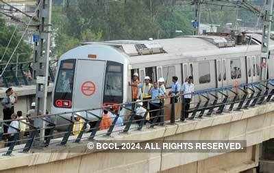 Metro derails in Delhi Photogallery - ETimes