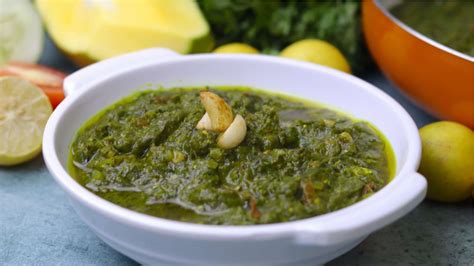 Make Tasty And Healthy Lehsun Palak Saag In Winter-It Will Melt In Your ...