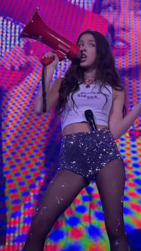 Olivia Rodrigo GUTS world tour outfit | Festival outfit, Concert outfit ...