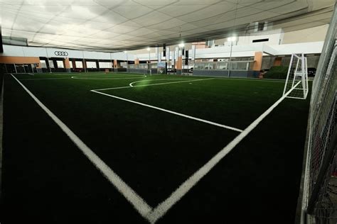 Rooftop Sportsfield 的图像结果