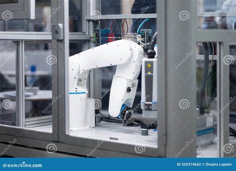 Robot Arm Manufacturing 的图像结果