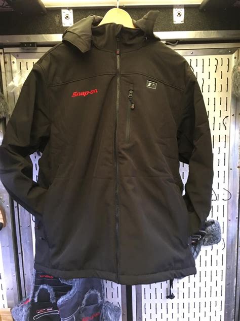 Heated Jackets You Need To Travel In Style | TouristSecrets