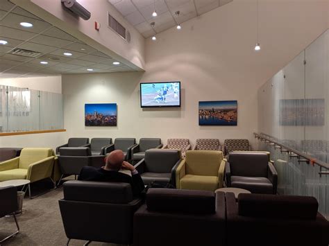 The Club SEA at Seattle-Tacoma International Airport | Amex SG