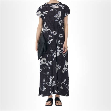 Shop New Arrivals on Designer Women Clothing | No Labels - Nolabels.in