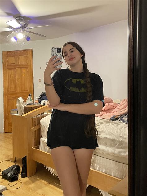 Random ass selfie, idk, I’m bored :/ : r/selfie