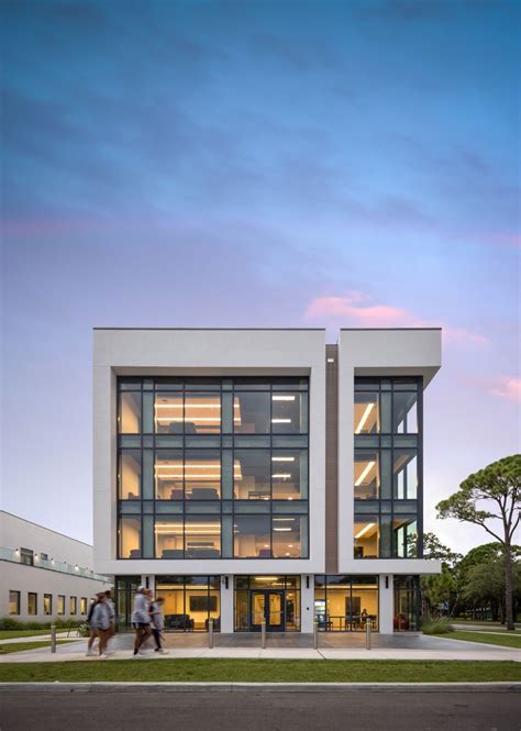 Dining Hall 的图像结果